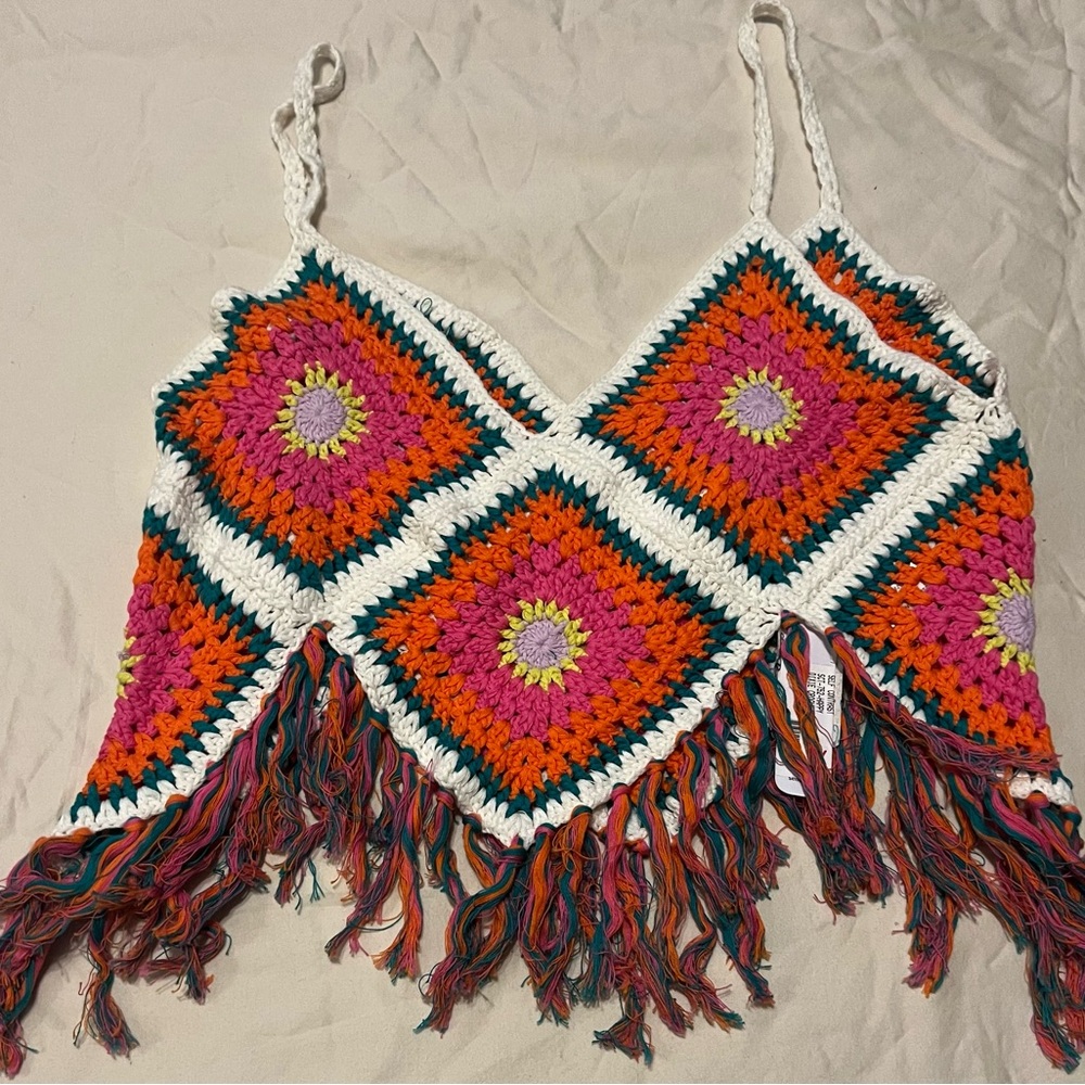 Self Contrast Happy Dixie Crochet Top - Picture 5 of 6